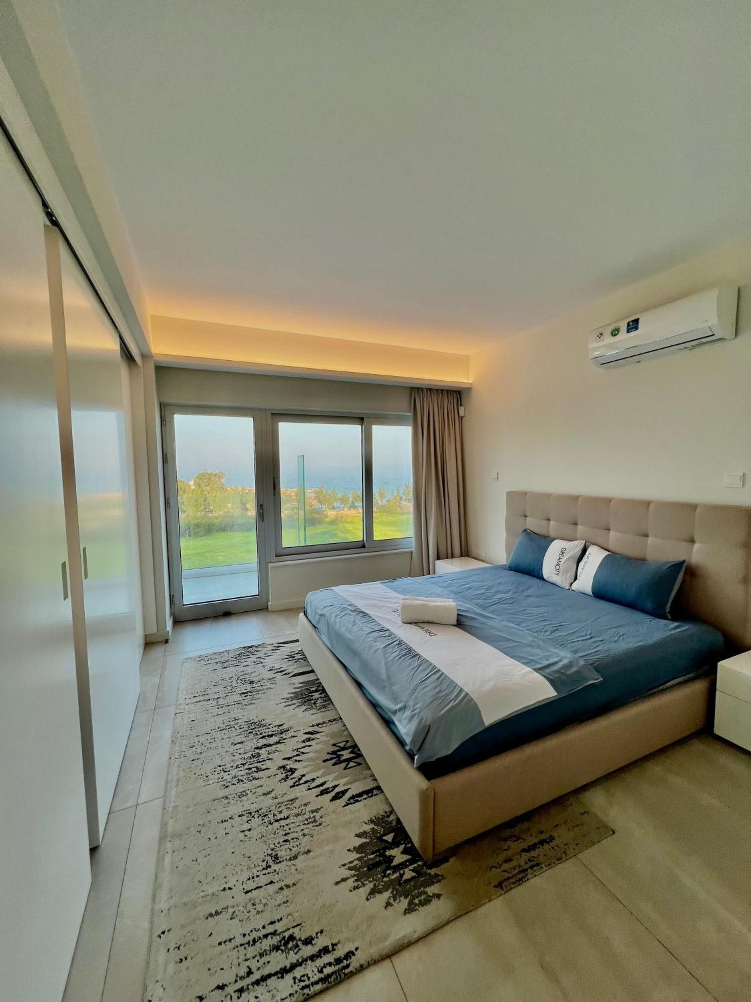 Emerald Suites Protaras Pokoj fotografie