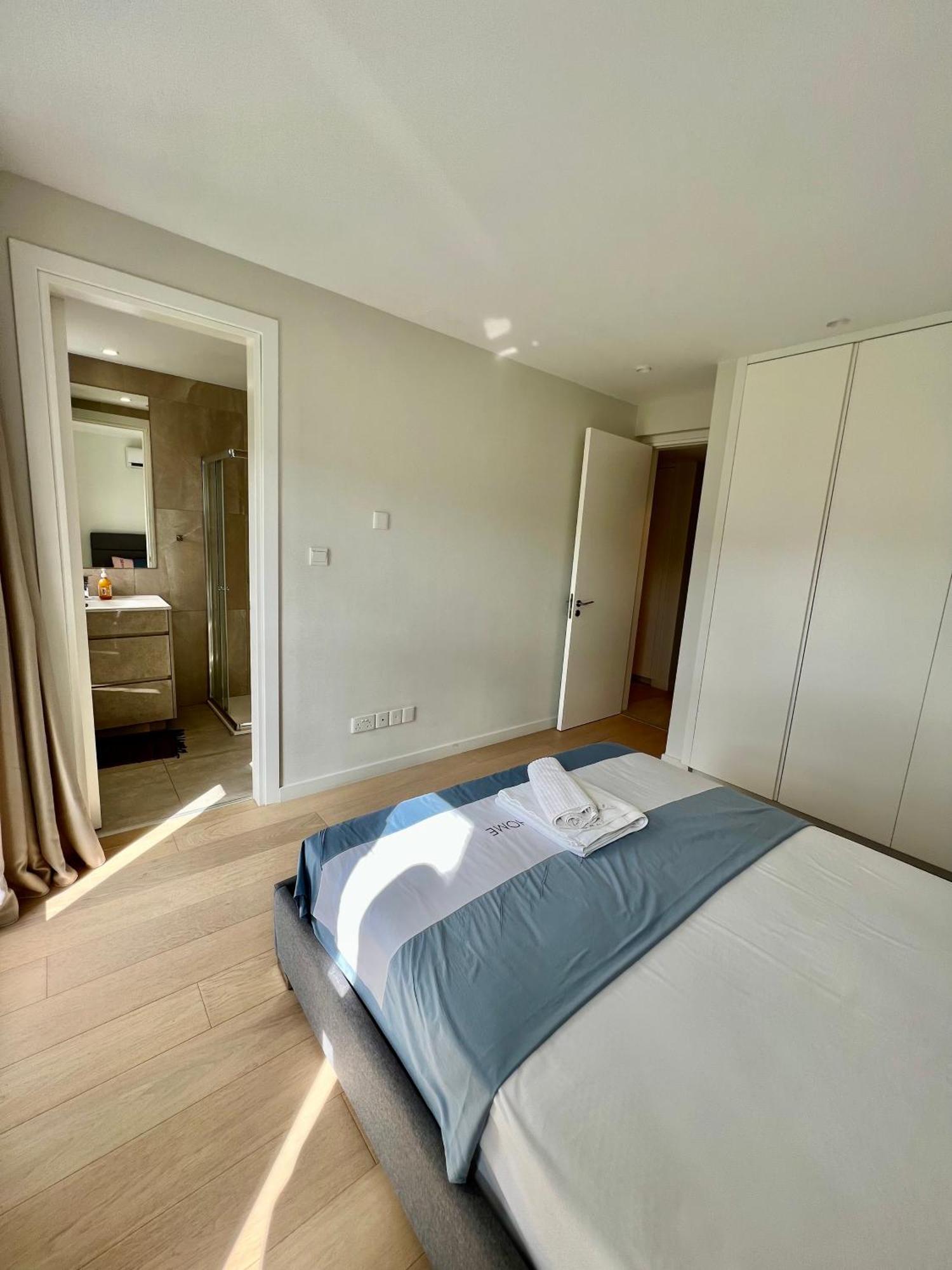 Emerald Suites Protaras Pokoj fotografie